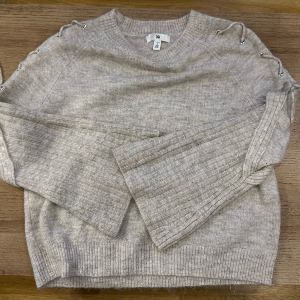 Cream & Tan BP. Sweater with wide sleeves